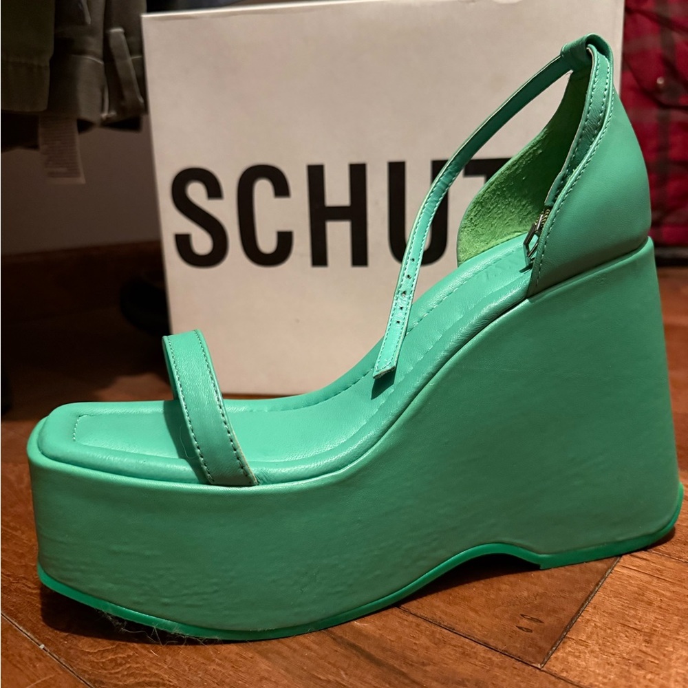 NIB SCHUTZ Mazda Green Platform Sandals